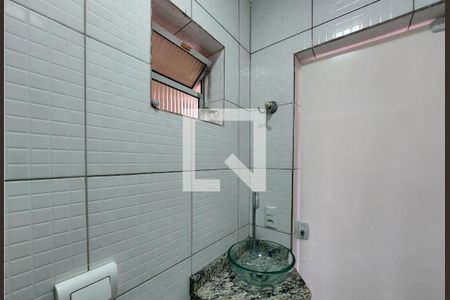 Casa para alugar com 55m², 2 quartos e 1 vagaBanheiro 1
