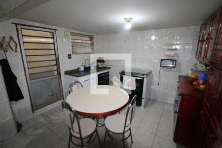 Casa à venda com 80m², 2 quartos e 1 vagaCozinha