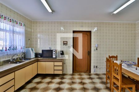 Casa à venda com 210m², 3 quartos e 4 vagas Casa à venda com 210m², 3 quartos e 4 vagasCozinha