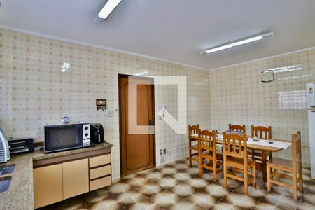 Casa à venda com 210m², 3 quartos e 4 vagas Casa à venda com 210m², 3 quartos e 4 vagasCozinha