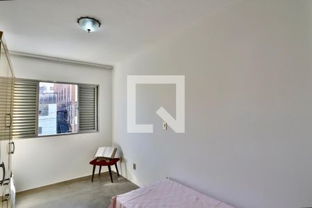 Casa à venda com 210m², 3 quartos e 4 vagas Casa à venda com 210m², 3 quartos e 4 vagasQuarto 2