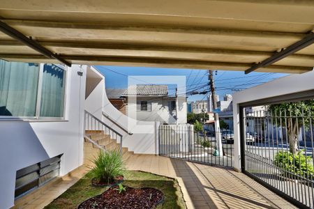 Casa à venda com 210m², 3 quartos e 4 vagas Casa à venda com 210m², 3 quartos e 4 vagasJardim