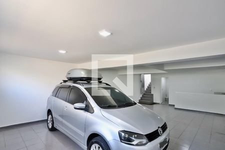 Casa à venda com 210m², 3 quartos e 4 vagas Casa à venda com 210m², 3 quartos e 4 vagasGaragem