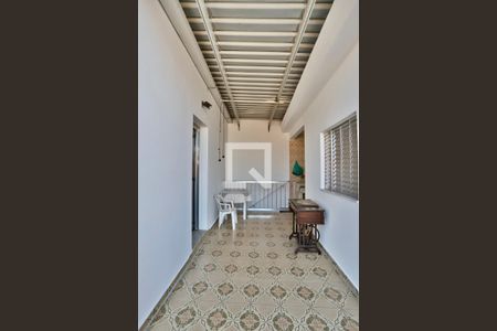 Casa à venda com 210m², 3 quartos e 4 vagas Casa à venda com 210m², 3 quartos e 4 vagasQuintal