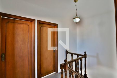 Casa à venda com 210m², 3 quartos e 4 vagas Casa à venda com 210m², 3 quartos e 4 vagasHall