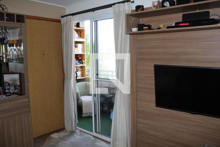 Sala de apartamento para alugar com 2 quartos, 48m² em Jardim Ísis, Cotia