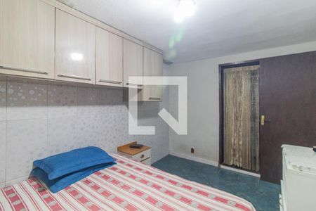 Quarto 1 de casa à venda com 2 quartos, 300m² em Medianeira, Porto Alegre
