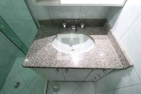 Apartamento para alugar com 110m², 2 quartos e sem vagaBanheiro da Suíte