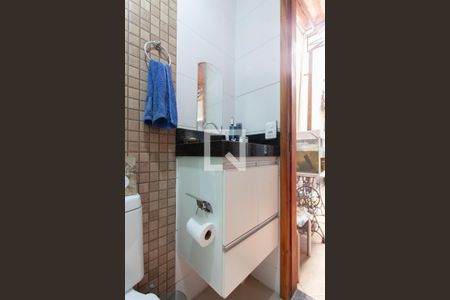 Casa à venda com 180m², 3 quartos e 3 vagas Casa à venda com 180m², 3 quartos e 3 vagasBanheiro Social 2 - Casa 1