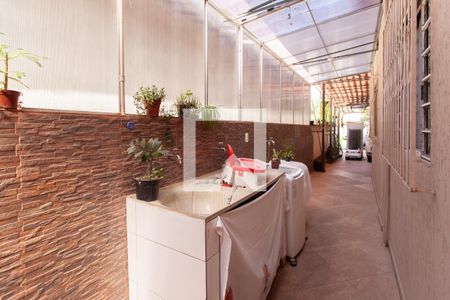 Casa à venda com 180m², 3 quartos e 3 vagas Casa à venda com 180m², 3 quartos e 3 vagasÁrea de serviço - Casa 1