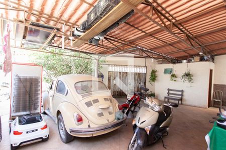 Casa à venda com 180m², 3 quartos e 3 vagas Casa à venda com 180m², 3 quartos e 3 vagasGaragem - Casa 1