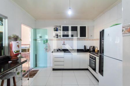 Casa à venda com 180m², 3 quartos e 3 vagas Casa à venda com 180m², 3 quartos e 3 vagasCozinha - Casa 1