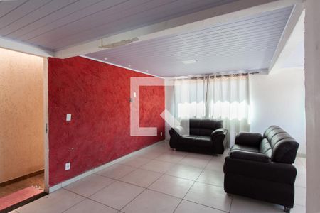 Casa à venda com 180m², 3 quartos e 3 vagas Casa à venda com 180m², 3 quartos e 3 vagasSala de Estar - Casa 2