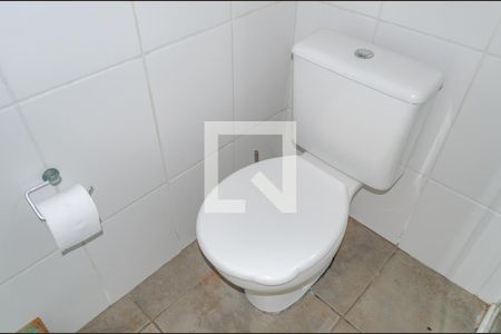 Casa para alugar com 200m², 5 quartos e 3 vagasSuíte - Banheiro (2º Piso)