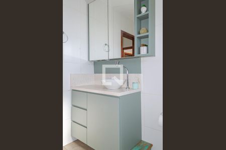 Casa para alugar com 200m², 5 quartos e 3 vagasSuíte - Banheiro (2º Piso)