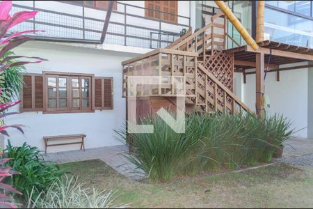 Casa para alugar com 200m², 5 quartos e 3 vagasÁrea Externa - Frente