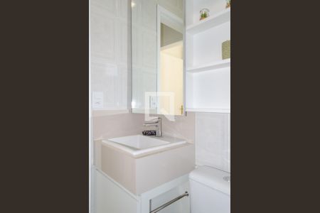 Casa para alugar com 200m², 5 quartos e 3 vagasBanheiro 01 (1º Piso)