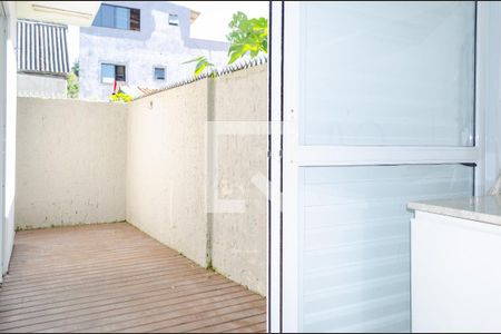 Casa para alugar com 200m², 5 quartos e 3 vagasÁrea Externa - Fundos