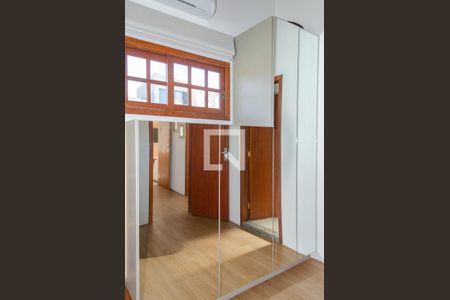 Casa para alugar com 200m², 5 quartos e 3 vagasSuíte - Dormitório (2º Piso)