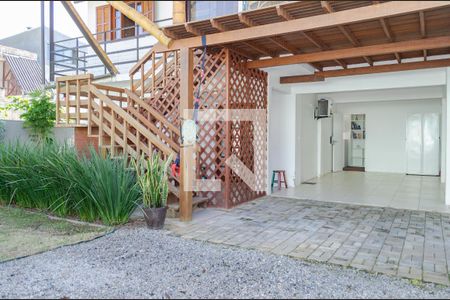 Casa para alugar com 200m², 5 quartos e 3 vagasÁrea Externa - Frente