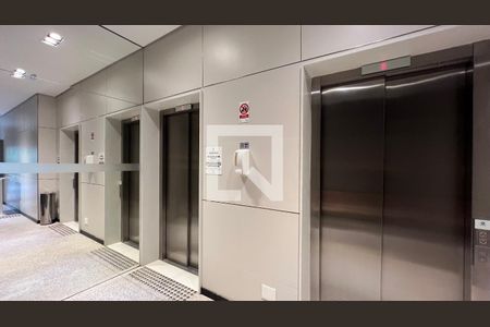 Studio à venda com 28m², 1 quarto e sem vaga Studio à venda com 28m², 1 quarto e sem vagaHall de entrada