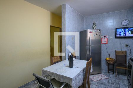 Casa à venda com 500m², 2 quartos e 3 vagasCozinha 