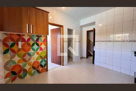 Casa à venda com 165m², 3 quartos e 2 vagasCozinha