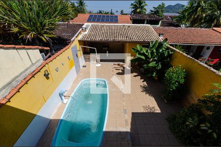 Casa à venda com 165m², 3 quartos e 2 vagasSuite 