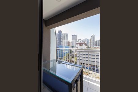 Studio para alugar com 27m², 1 quarto e sem vaga Studio para alugar com 27m², 1 quarto e sem vagaVaranda