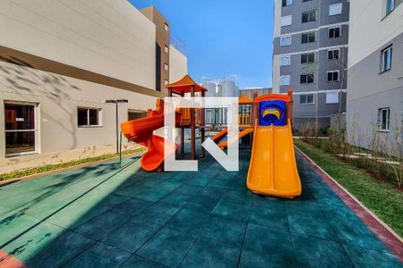 Apartamento para alugar com 34m², 2 quartos e 1 vaga Apartamento para alugar com 34m², 2 quartos e 1 vagaÁrea comum - Playground