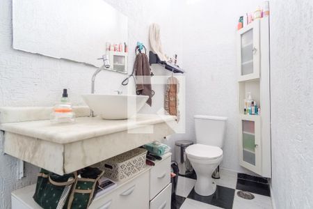 Casa à venda com 360m², 3 quartos e 6 vagasBanheiro da Suíte 2