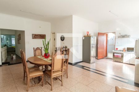 Casa à venda com 360m², 3 quartos e 6 vagasCopa