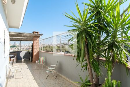 Casa à venda com 360m², 3 quartos e 6 vagasQuintal