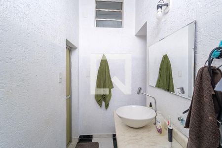 Casa à venda com 360m², 3 quartos e 6 vagasBanheiro da Suíte 2