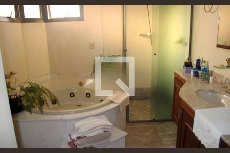 Apartamento à venda com 4 quartos, 240m² em Jardim da Saúde, São Paulo