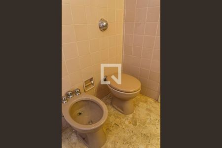 Apartamento à venda com 254m², 3 quartos e 2 vagasBanheiro do Quarto 2