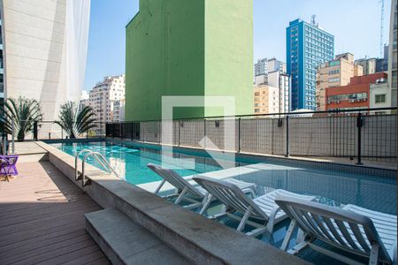 Studio à venda com 50m², 1 quarto e 1 vaga Studio à venda com 50m², 1 quarto e 1 vagaÁrea comum - Piscina