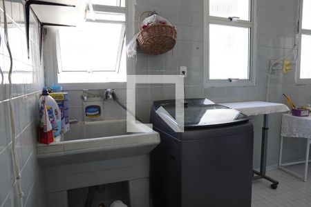 Apartamento à venda com 120m², 2 quartos e 1 vagaÁrea de Serviço