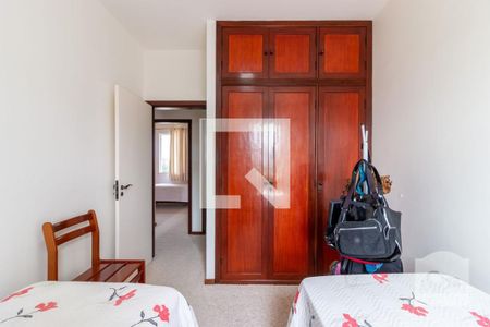 Apartamento à venda com 240m², 4 quartos e 3 vagasQuarto 