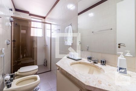 Apartamento à venda com 240m², 4 quartos e 3 vagasBanheiro 