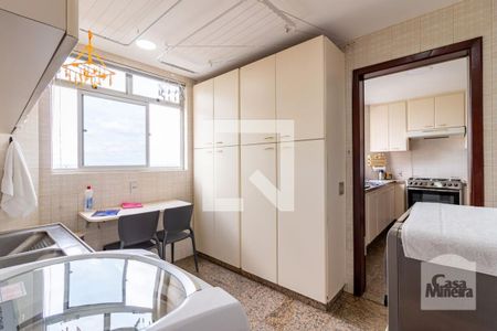 Apartamento à venda com 240m², 4 quartos e 3 vagasÁrea de serviço 