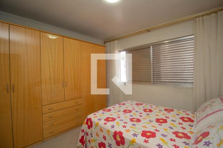 Casa à venda com 210m², 3 quartos e 3 vagas Casa à venda com 210m², 3 quartos e 3 vagasQuarto 3