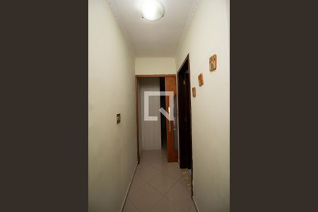 Casa à venda com 210m², 3 quartos e 3 vagas Casa à venda com 210m², 3 quartos e 3 vagasCorredor