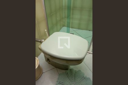 Casa à venda com 210m², 3 quartos e 3 vagas Casa à venda com 210m², 3 quartos e 3 vagasBanheiro 1