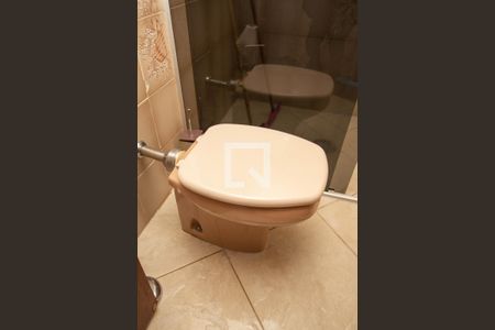 Casa à venda com 210m², 3 quartos e 3 vagas Casa à venda com 210m², 3 quartos e 3 vagasBanheiro 2