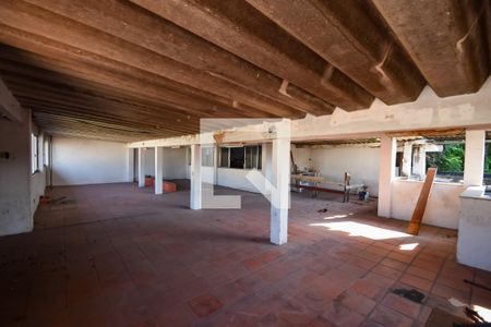 Casa de condomínio para alugar com 320m², 4 quartos e 2 vagas Casa de condomínio para alugar com 320m², 4 quartos e 2 vagasTerraço