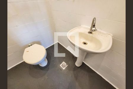 Casa de condomínio para alugar com 320m², 4 quartos e 2 vagas Casa de condomínio para alugar com 320m², 4 quartos e 2 vagasLavabo