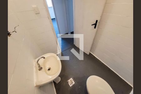 Casa de condomínio para alugar com 320m², 4 quartos e 2 vagas Casa de condomínio para alugar com 320m², 4 quartos e 2 vagasLavabo