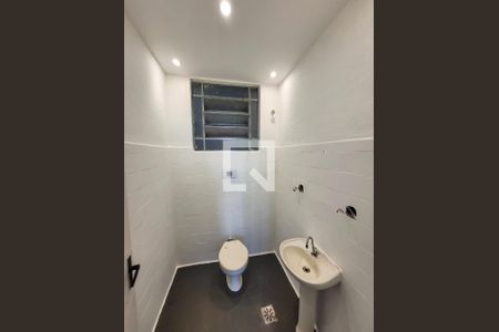 Casa de condomínio para alugar com 320m², 4 quartos e 2 vagas Casa de condomínio para alugar com 320m², 4 quartos e 2 vagasLavabo