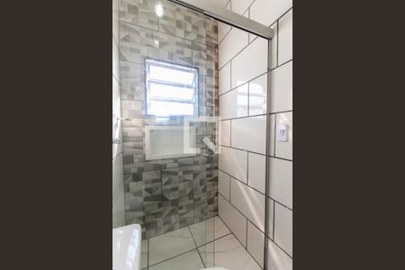 Banheiro da Suíte de casa para alugar com 3 quartos, 160m² em Vila Aparecida, São Paulo